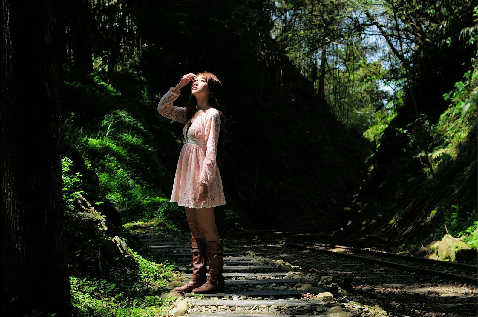 2012 LinLin 阿里山奋起湖 美女写真